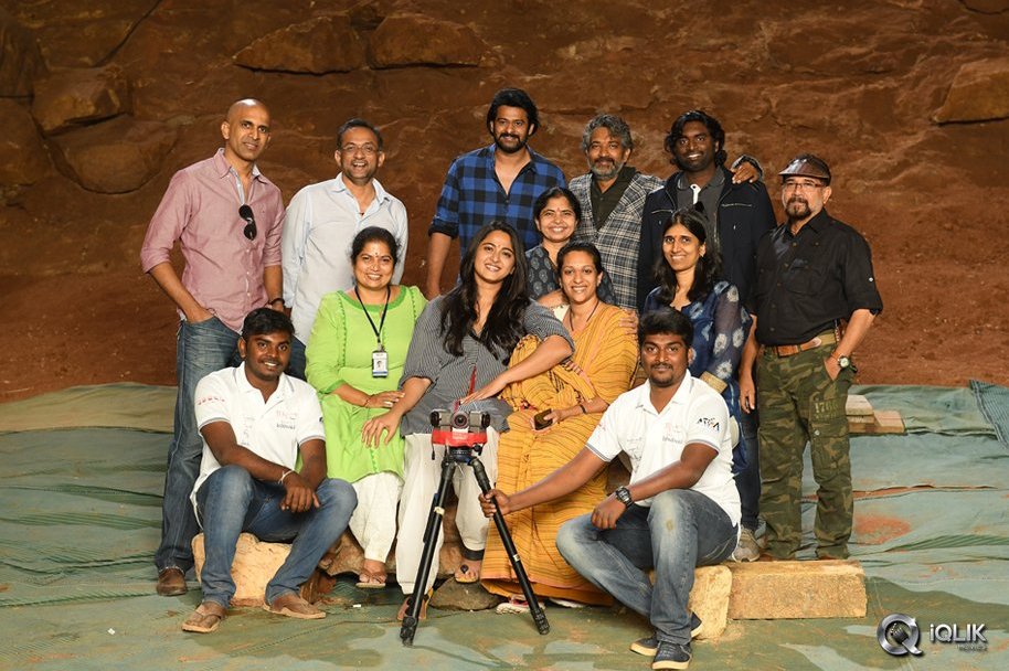 Baahubali-2-Pumpkin-Breaking-Function